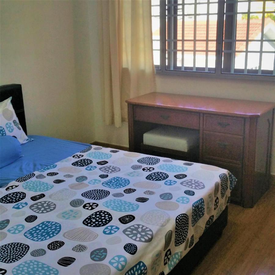 G&T'S Beach Front Villa Tanjung Bungah  Extérieur photo