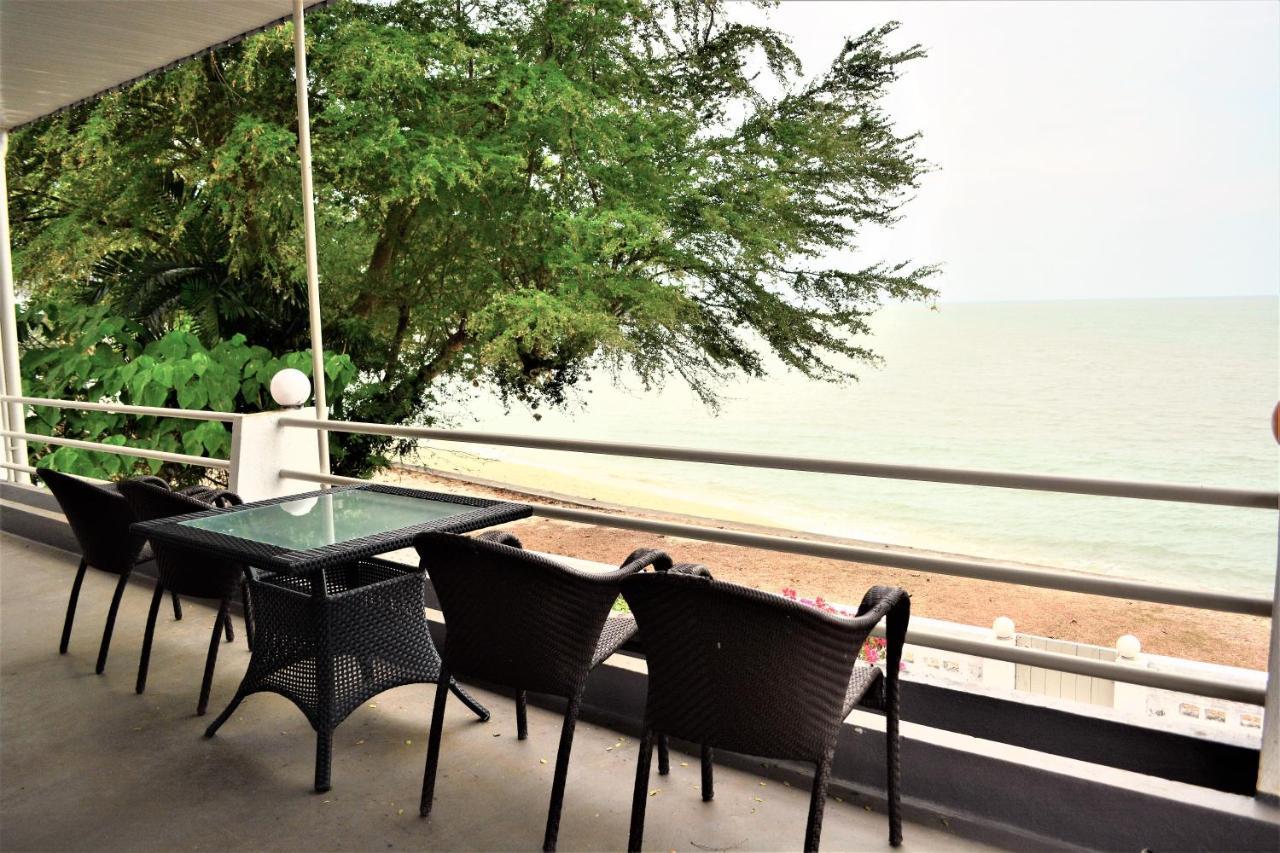 G&T'S Beach Front Villa Tanjung Bungah  Extérieur photo